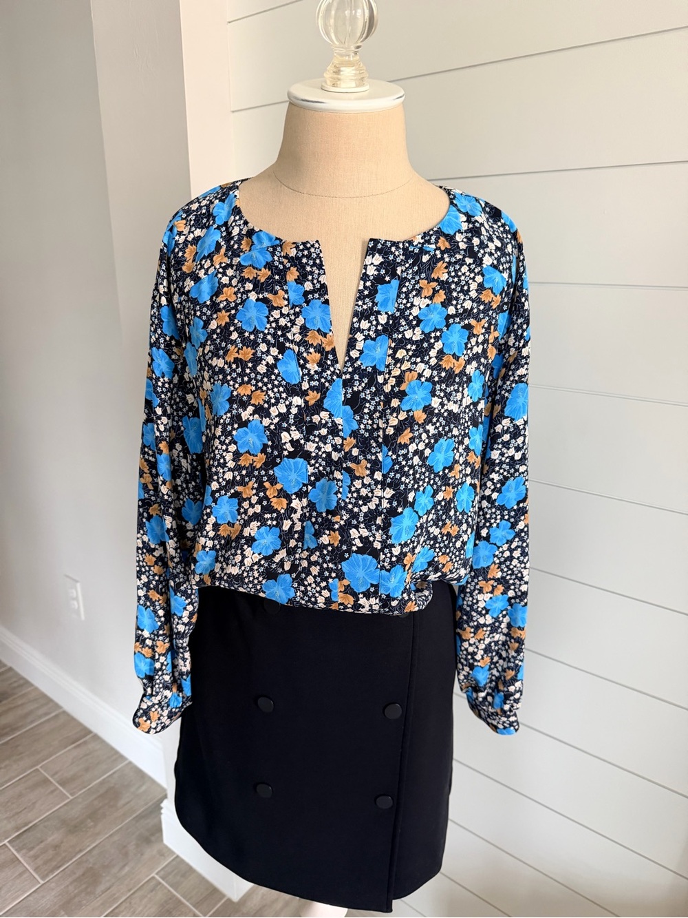 Ann Taylor Petite Black Floral Split-Neck Long Sleeve Blouse